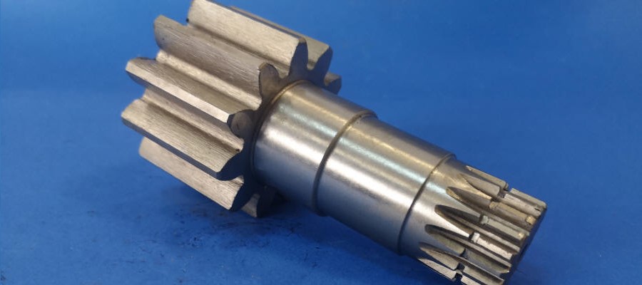 Hriadele otočných motorov OMEX, hriadele pojazdových motorov, ozubené kolesá, klzné dráhy, ložiská, disk Poľsko